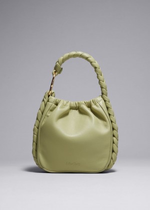 & Other Stories Braided Pelle Bucket Bag Verdi | NOS-SN114545