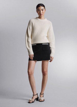 & Other Stories Patch Pocket Mini Skirt Nere | NOS-SN114190