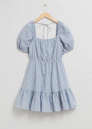 & Other Stories Voluminous Broderie Anglaise Mini Vestito Blu | NOS-SN113281