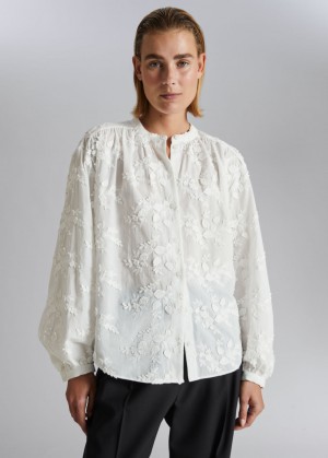 & Other Stories Voluminous Stand-Up Collar Blouse Bianche Fiori | NOS-SN113917