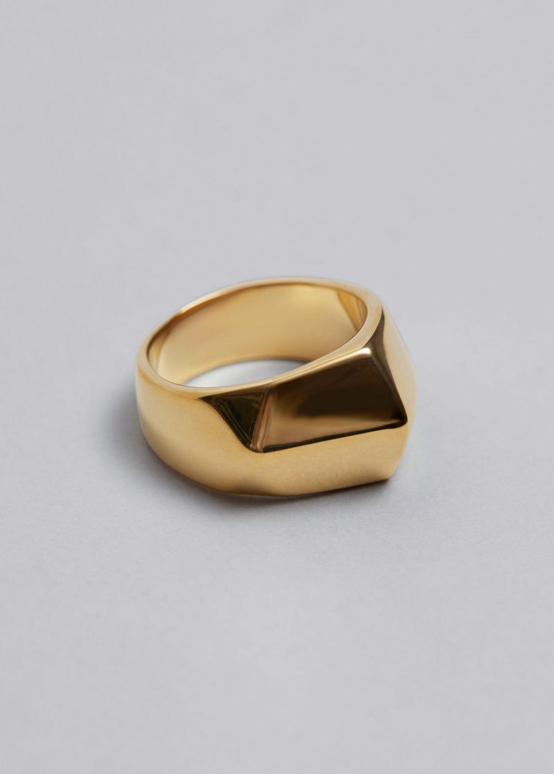 & Other Stories Bold Edgy Ring Oro | NOS-SN114713