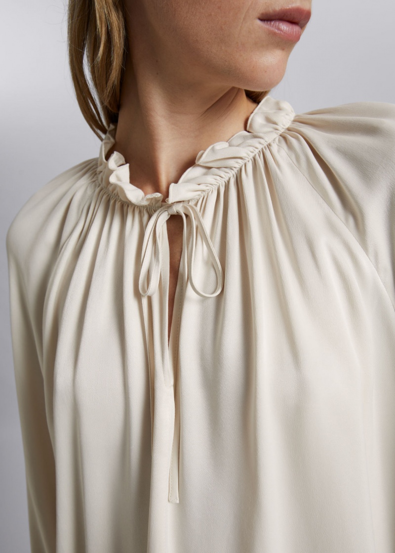 & Other Stories Frilled Tie-Neck Blouse Crema | NOS-SN113803