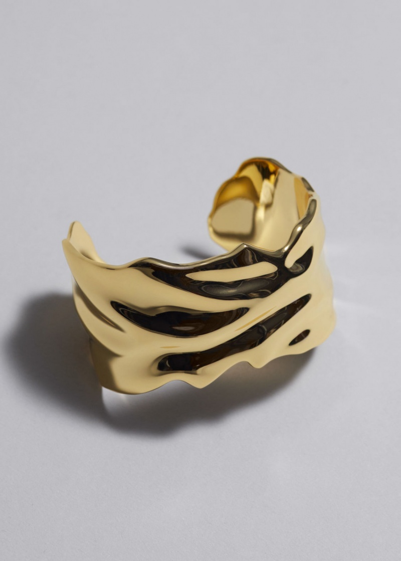 & Other Stories Sculptural Cuff Bracelet Oro | NOS-SN114723