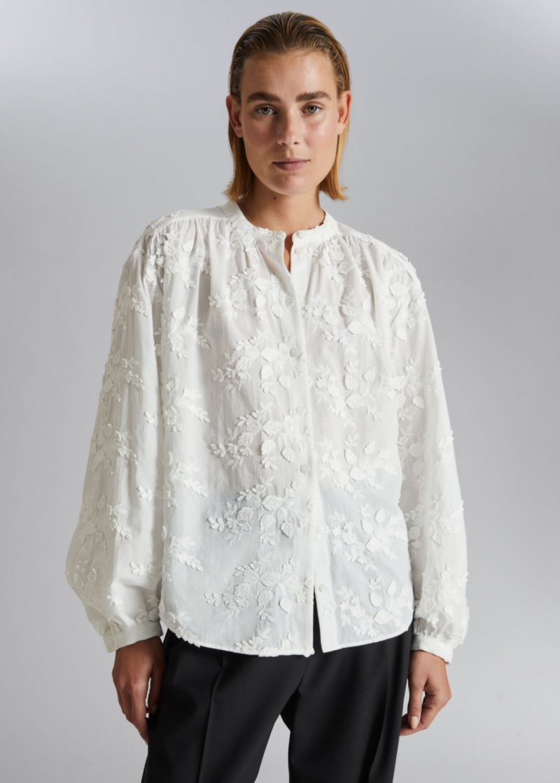 & Other Stories Voluminous Stand-Up Collar Blouse Bianche Fiori | NOS-SN113917